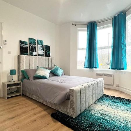 Апартаменти Cosy Private Studio In London Пламстед Екстер'єр фото